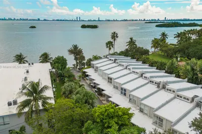 6011 N Bayshore Dr #5 1