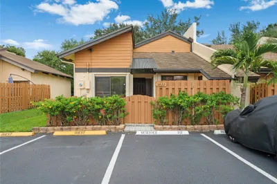 3822 NW 77th Avenue #3822 1