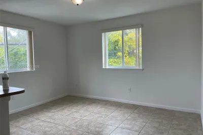 244 NW 11th Ave #3 1