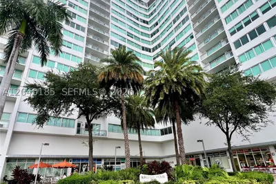 7135 Collins Ave #1523 1