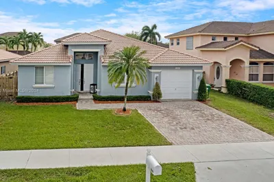 2905 SW 145th Ave 1