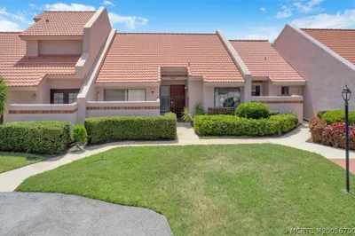 3535 SE Sandpiper Circle 1