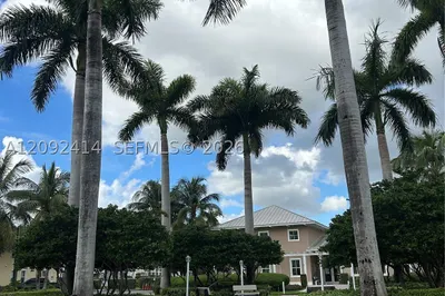 10735 NW 75th St 1