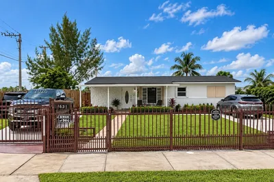 4631 NW 207th Dr 1
