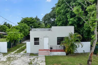 836 NW 29th Ter 1