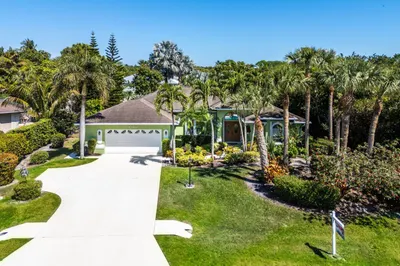 4488 SE Chelsea Cr.