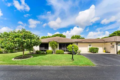 4903 EQUESTRIAN Circle #A 1