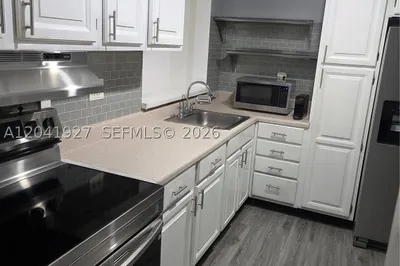 8065 SW 107th Ave #202 1