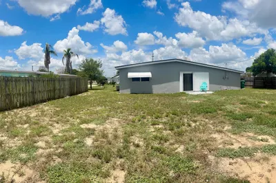 809 Gilbert Street 1