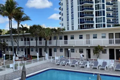 19051 Collins Ave #D210 1