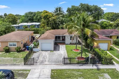 579 NW 119th St 1