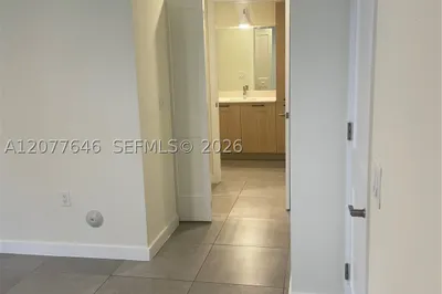 16395 Biscayne Blvd #313 1