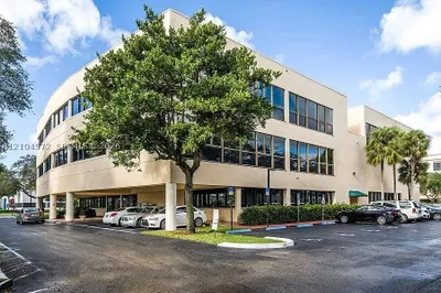 14100 Palmetto Frntg Rd #112 1
