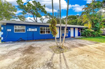 1814 SW 22nd 1