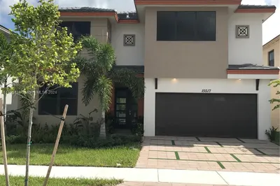 15517 NW 88 Ct 1