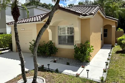 5852 Eagle Cay Terrace 1