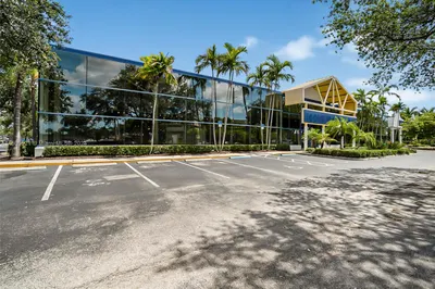 1605 W Oakland Park Blvd 1