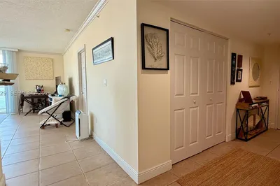 1155 Brickell Bay Dr #2310 1