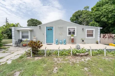 1185 Alto Road 1