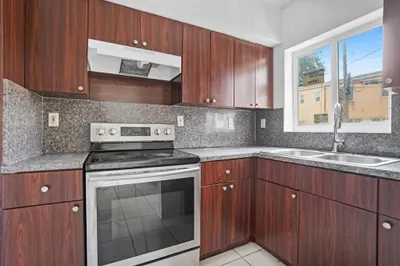 306 NW 84th Terrace #306 1