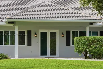 12200 NW 21st Ct 1