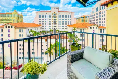 North city view to Giralda Avenue