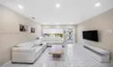 490 W 33rd Pl Photo