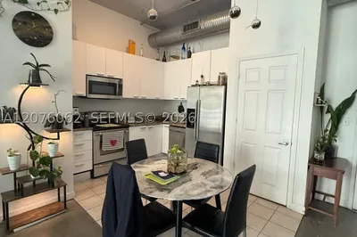 2100 Van Buren St #216 1