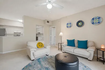 350 CRESTWOOD Circle #306 1