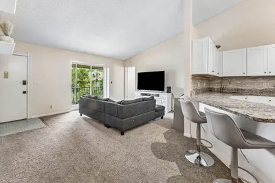 6527 Chasewood Drive #G 1