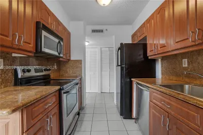 1688 West Ave #408 1