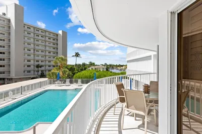 3210 S OCEAN Boulevard #303 1