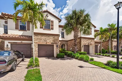 10306 Wellington Parc Drive 1