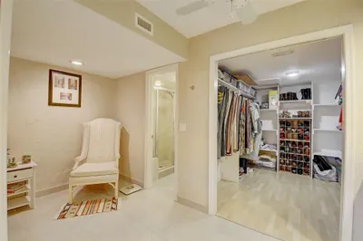 Large master bath