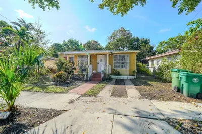 2394 NW 4th St 1