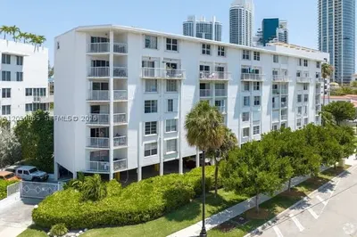17800 Atlantic Blvd #PH15 1