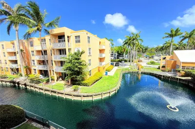 1450 SE 3rd Ave #306 1