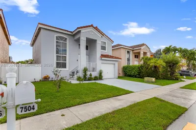 7504 Viscaya Cir 1