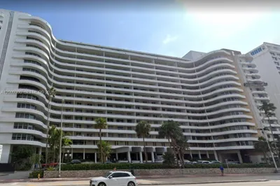 5555 Collins Ave #16J 1