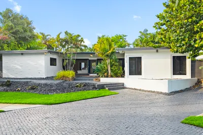 2112 Manatee Drive 1