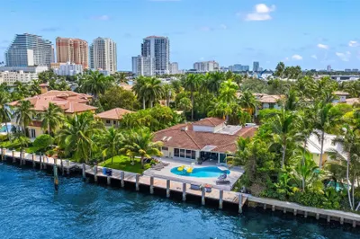2701 Aqua Vista Boulevard 1