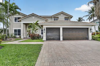 981 Waterside Cir 1
