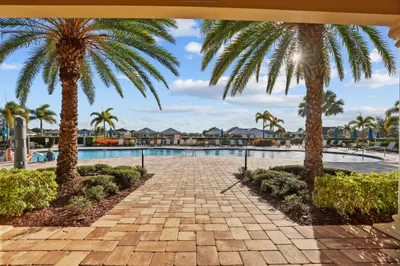 786 SE Courances Drive 1
