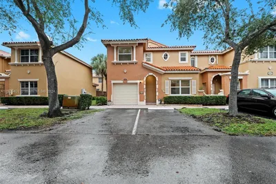 8511 NW 141st Ter #405 1