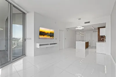 851 NE 1st Ave #1506 1