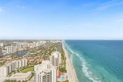 18975 Collins Ave #5400 1