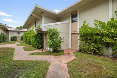 8801 W Sample Road #10 1