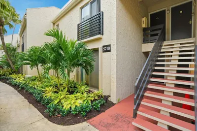 5218 NE 6th Avenue #G2 1