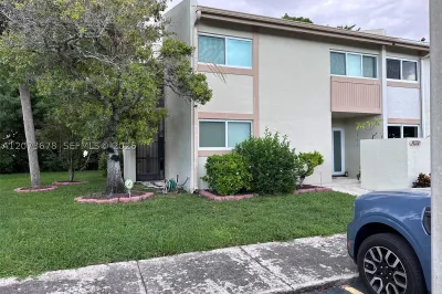 14359 Kendale Lakes Cir 1
