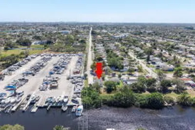 105 NW 7th Court 1
